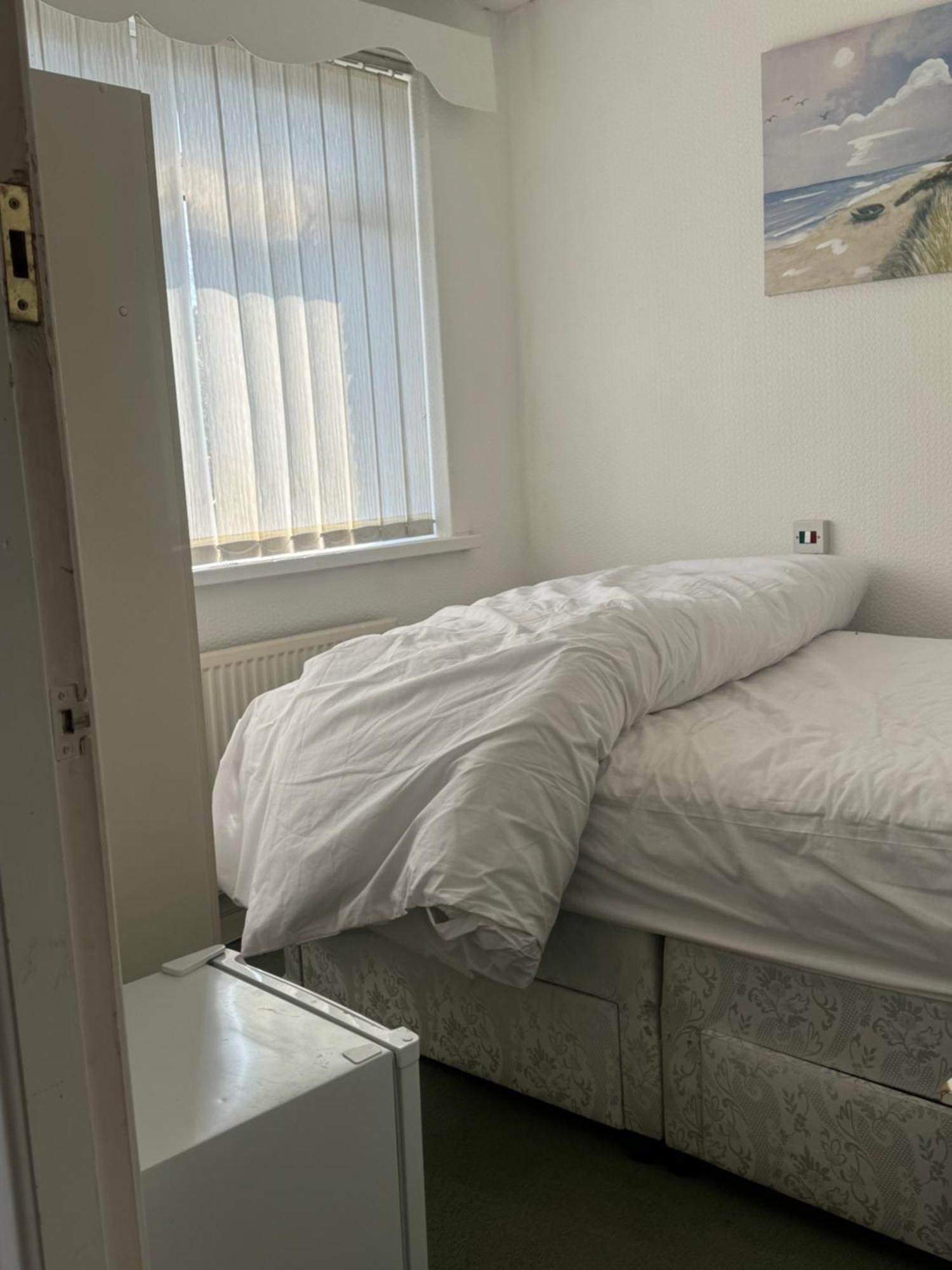 Komegloba Exquisite Room Manchester Exterior photo